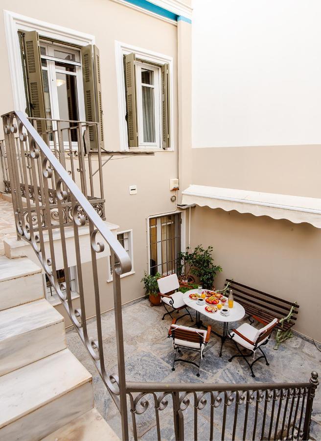 The Hadrian Wall - A Historic Acropolis Villa Athens Exterior photo